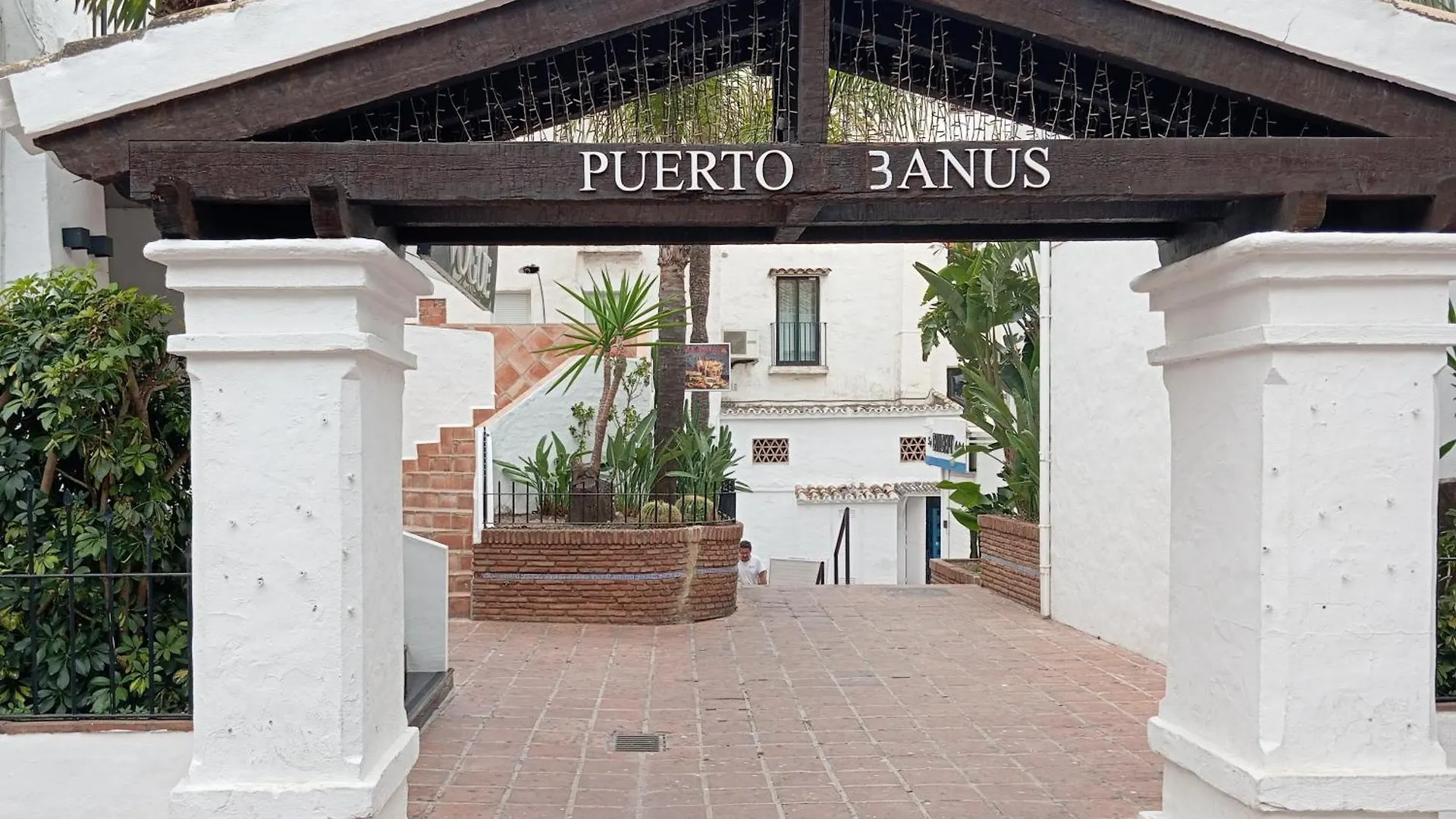 Sea Front Apartment In Puerto Banus Marbella Spain